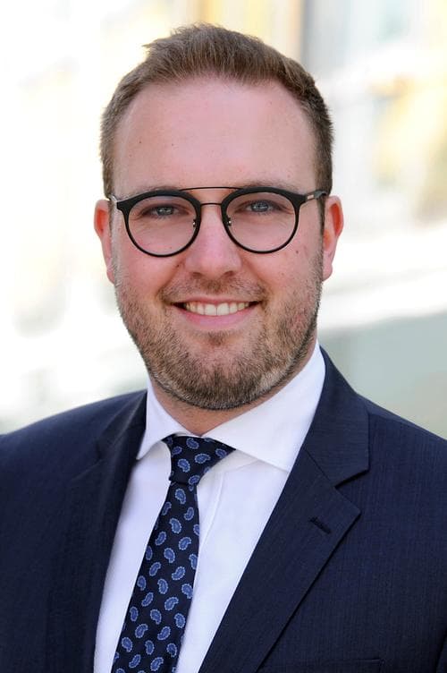 Christopher Genn